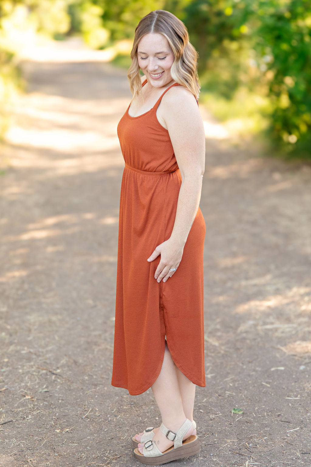 Michelle Mae Reagan Ribbed Midi Dress - Rust