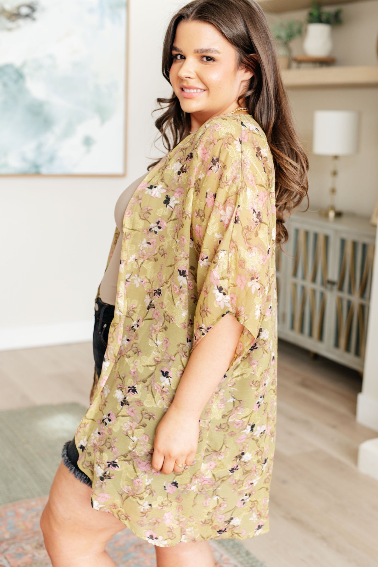 Center & Main Go Anywhere Floral Kimono