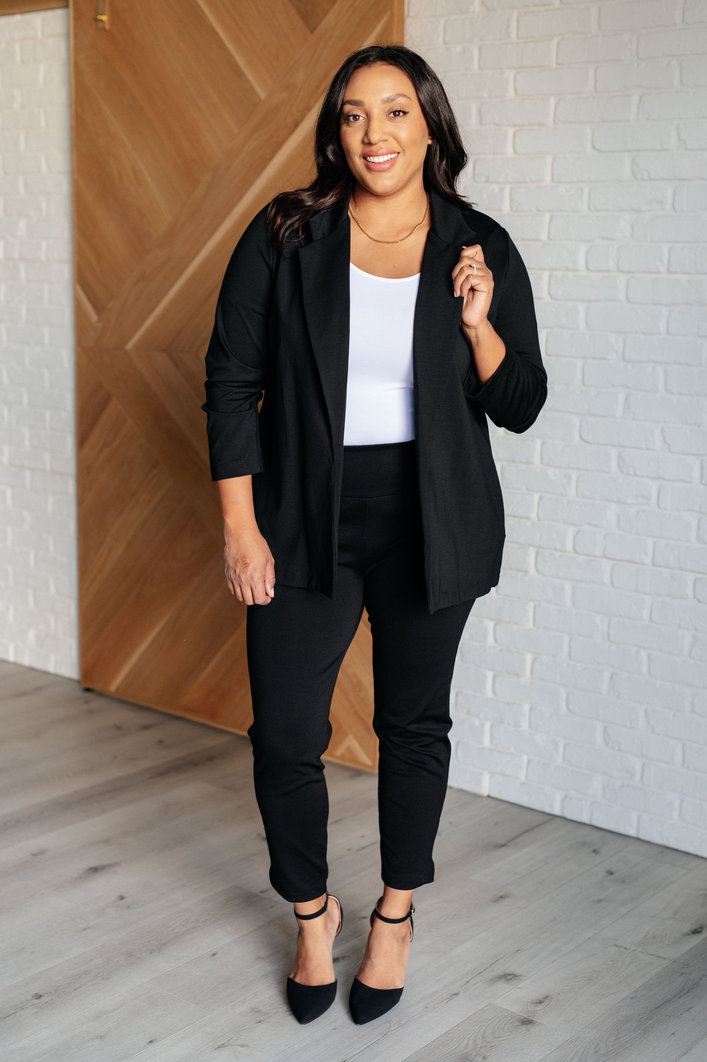 Dear Scarlett Magic 3/4 Blazer in Black