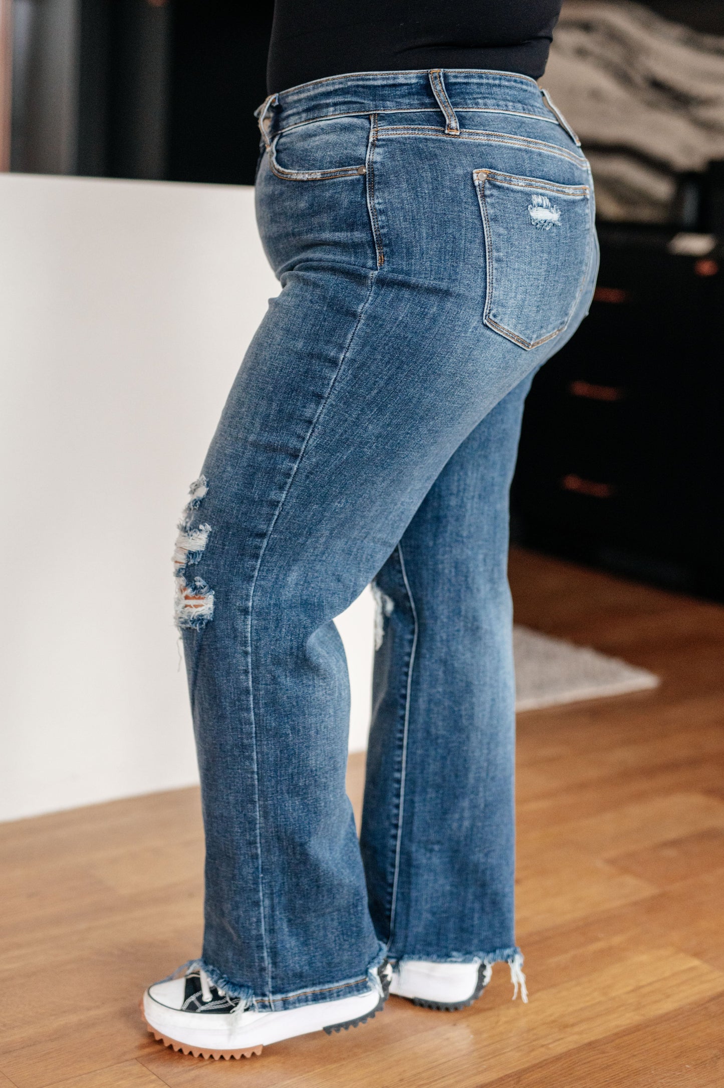 Rose High Rise 90's Straight Jeans in Dark Wash - G Marie's Boutique 