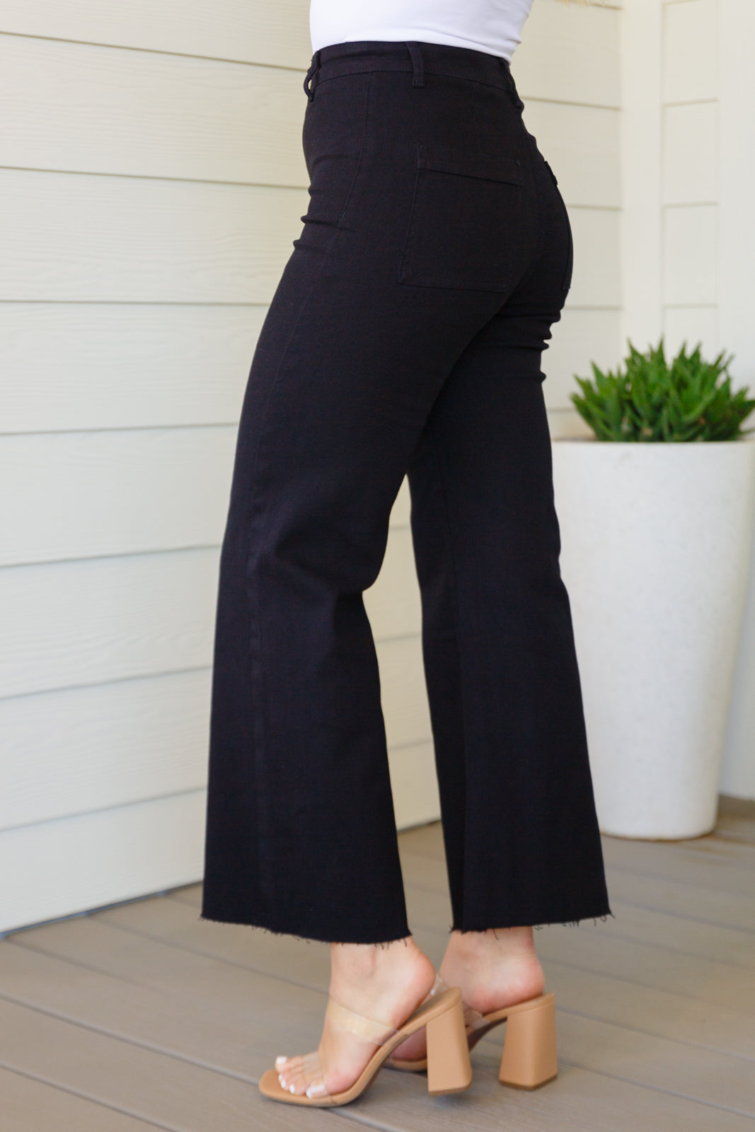 August High Rise Wide Leg Crop Jeans in Black - G Marie's Boutique 