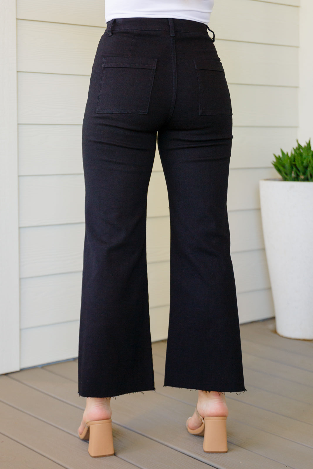 August High Rise Wide Leg Crop Jeans in Black - G Marie's Boutique 