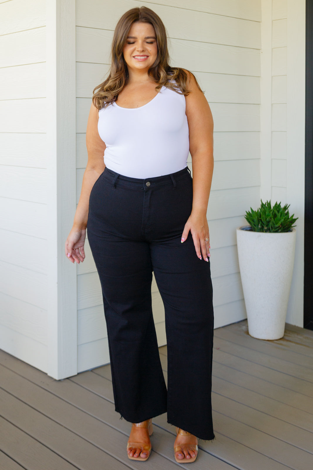 August High Rise Wide Leg Crop Jeans in Black - G Marie's Boutique 