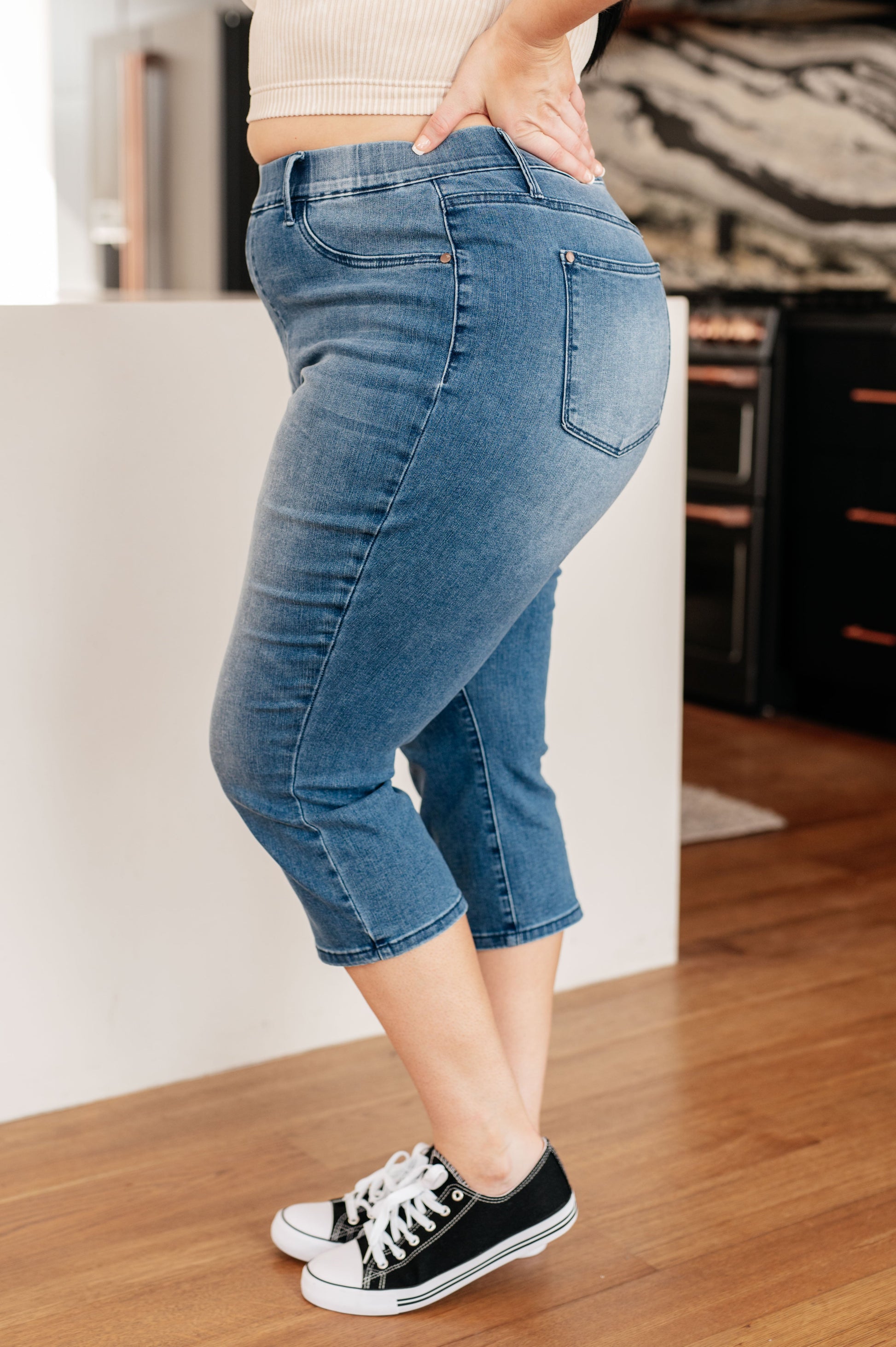 Emily High Rise Cool Denim Pull On Capri Jeans - G Marie's Boutique 